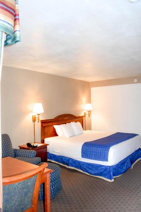 Attleboro Motor Inn Buitenkant foto