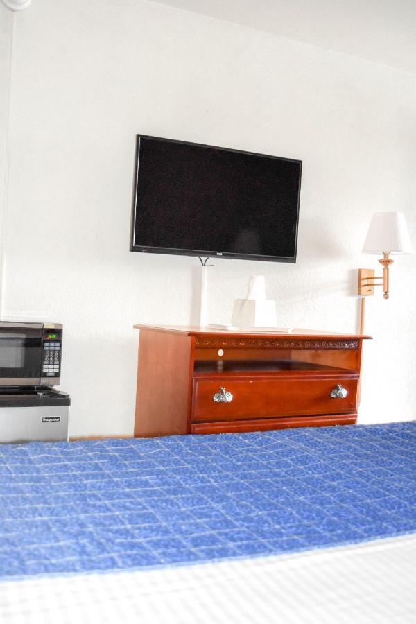 Attleboro Motor Inn Buitenkant foto